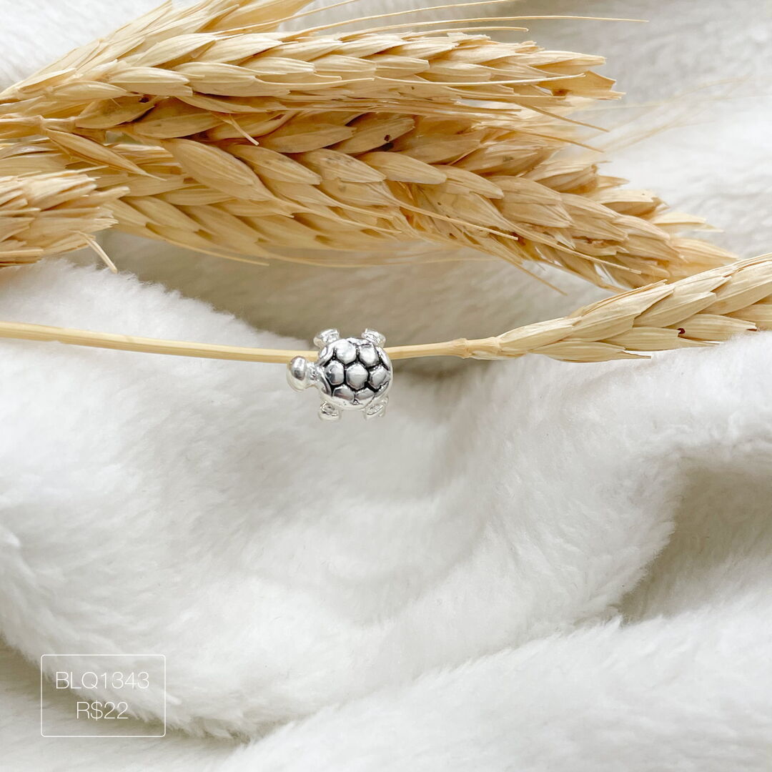 Berloque Tartaruga Passador Esmaltado Prateado